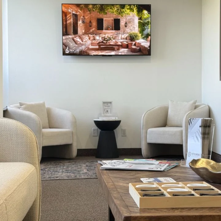 Calm, comfortable waiting lounge